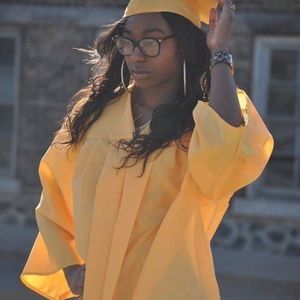 Meet your Posher, Sharon